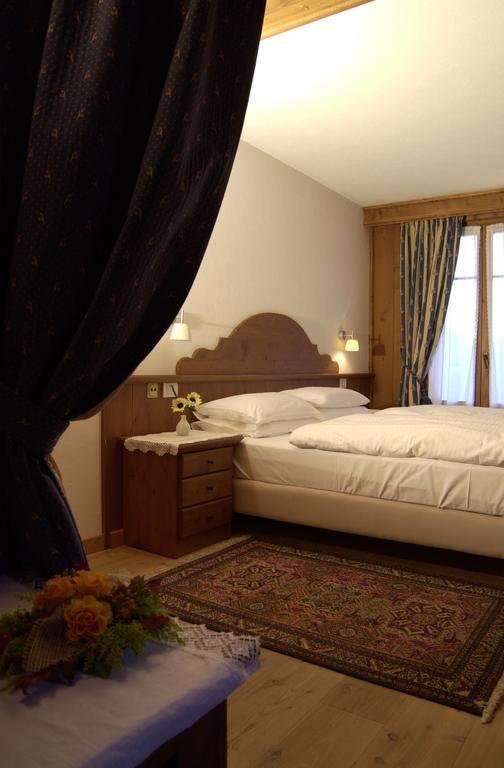 Hotel Baita Fiorita Santa Caterina Valfurva Værelse billede