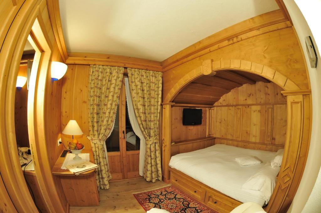 Hotel Baita Fiorita Santa Caterina Valfurva Værelse billede